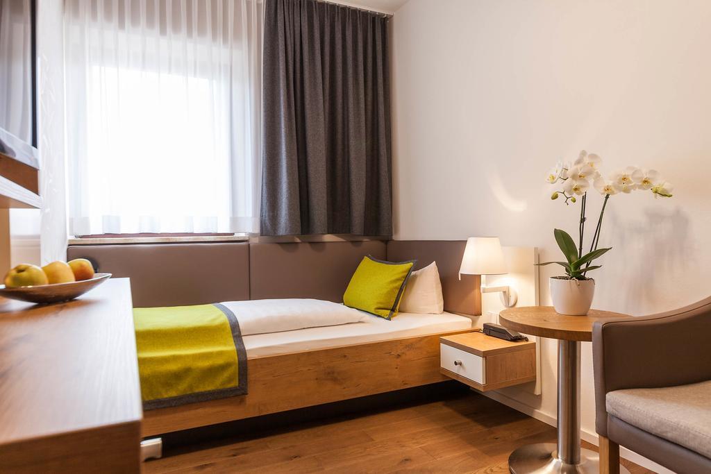 Hotel Restaurant Hansjakob Hagnau Eksteriør billede